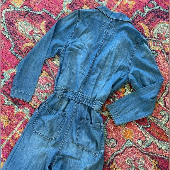 & Denim | Women's Medium Blue Lightweight Denim Jumpsuit tie waist hidden button - Picture 7 of 16